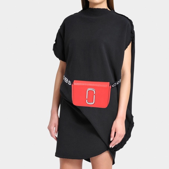 marc jacobs hip shot